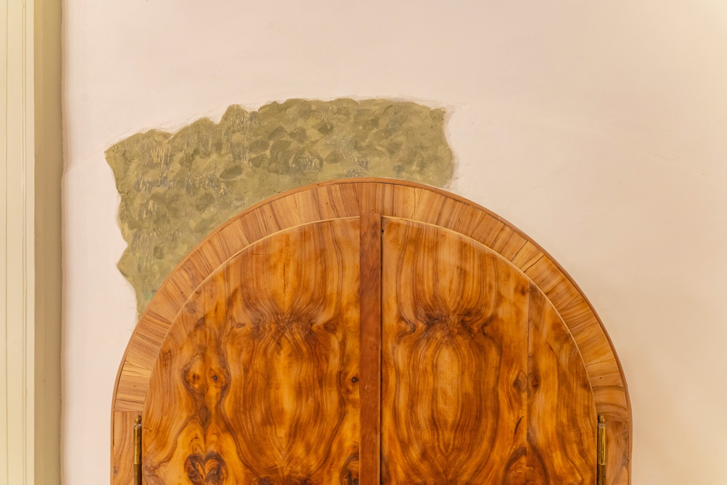QR Walled Cupboards | Muresenilor 9